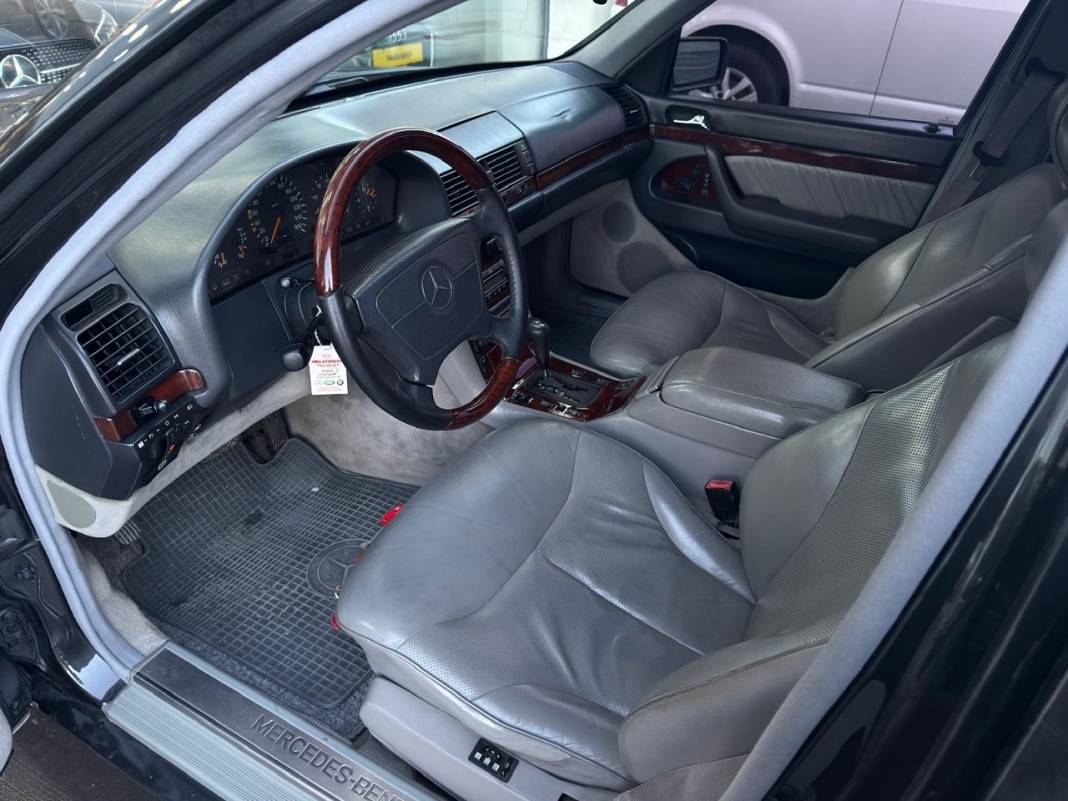 Milli Görüş Lideri Erbakan'ın makam aracı açık artırmayla satışa çıkarıldı 11